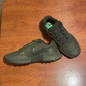 Nike SFS React Carbon Low Men’s Size 8